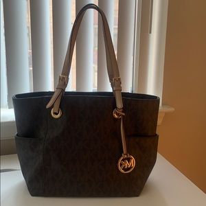 Michael Kors Signature Jet Set Tote